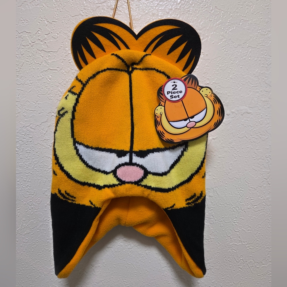 Garfield Beanie And Gloves
